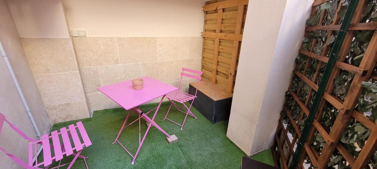 Charming Studio In The Heart Of Avignon Exterior photo